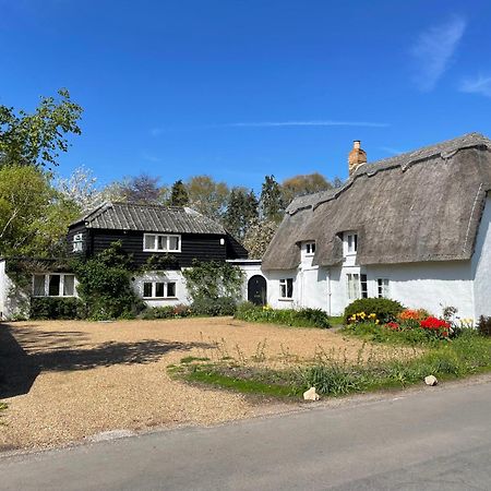 Beautifully Appointed One-Bedroom Cottage Shepreth Dış mekan fotoğraf